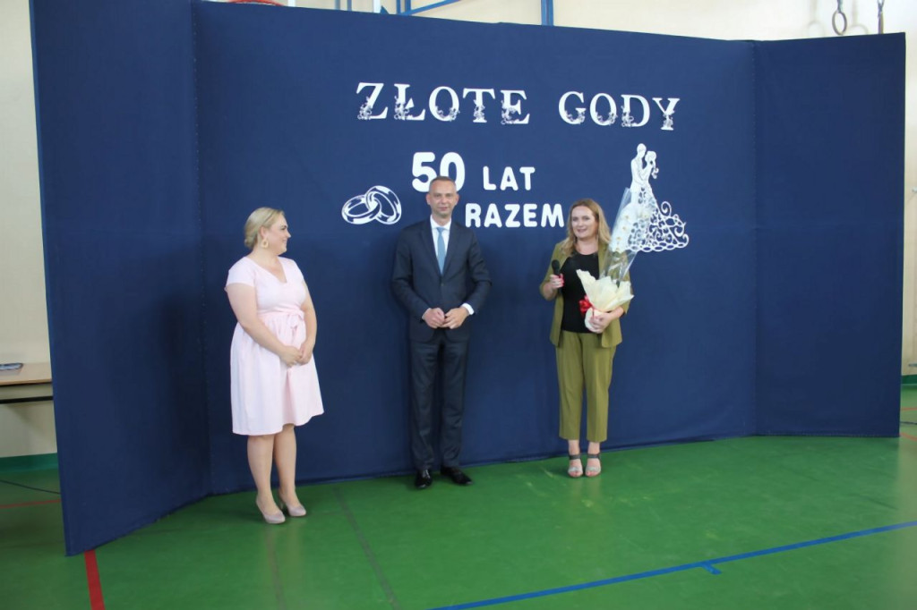 Smyków: Szesnaście par obchodziło 50-lecie pożycia małżeńskiego [zdjęcia]