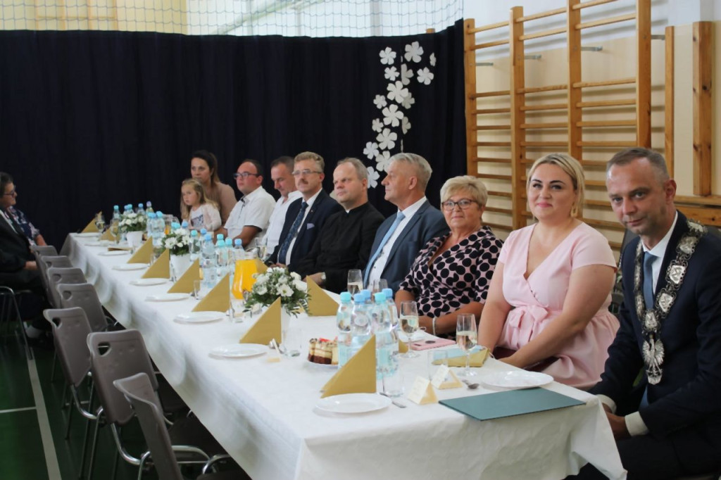 Smyków: Szesnaście par obchodziło 50-lecie pożycia małżeńskiego [zdjęcia]