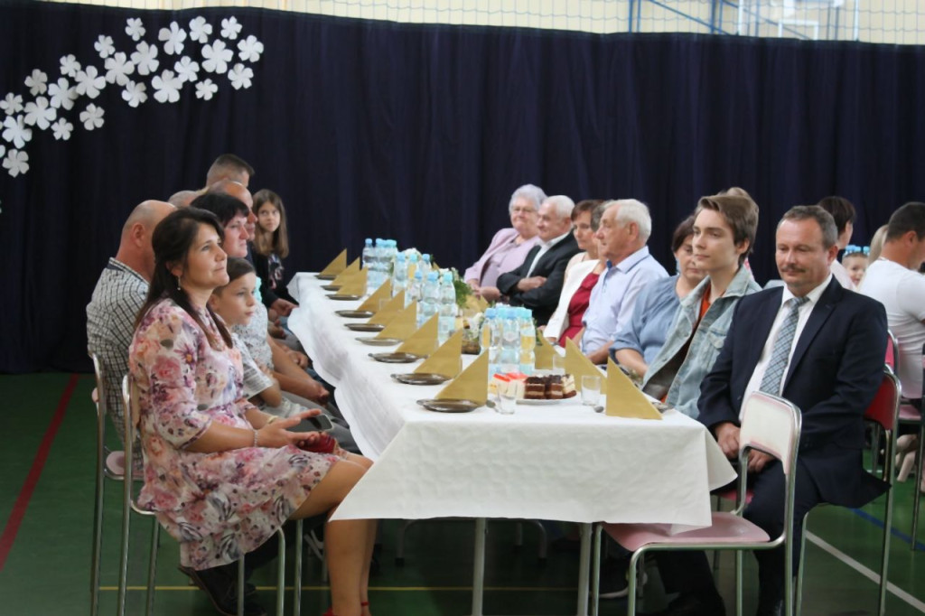 Smyków: Szesnaście par obchodziło 50-lecie pożycia małżeńskiego [zdjęcia]