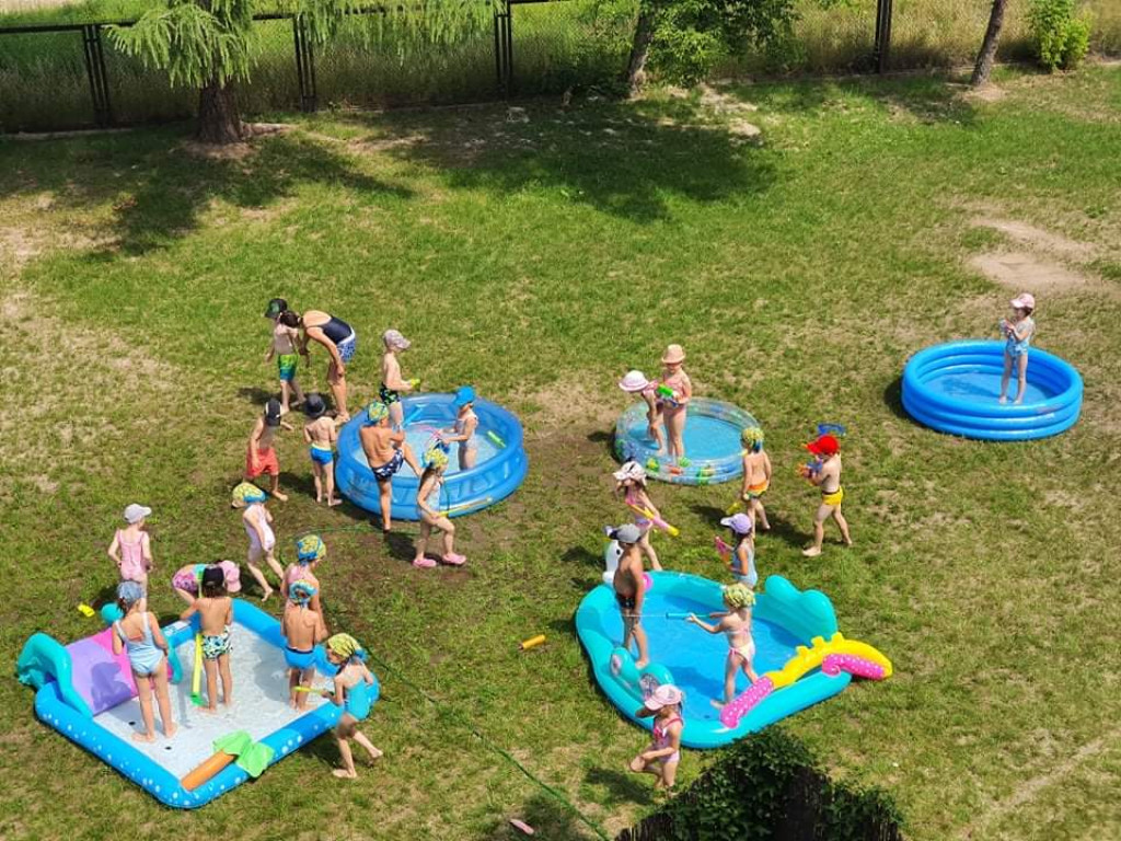 Pracowite i radosne wakacje w Bajkowej Krainie. W przedszkolu wciąż są miejsca [wideo, zdjęcia]