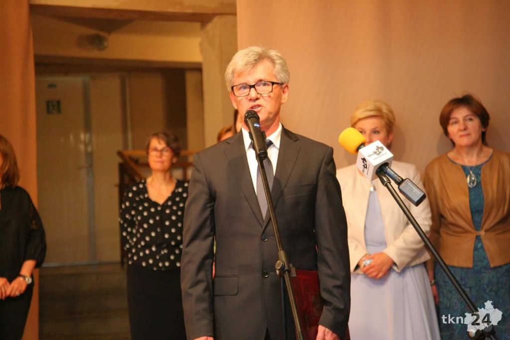 Witaj szkoło! Pierwszy dzwonek wybrzmiał w naszych podstawówkach [wideo, zdjęcia]