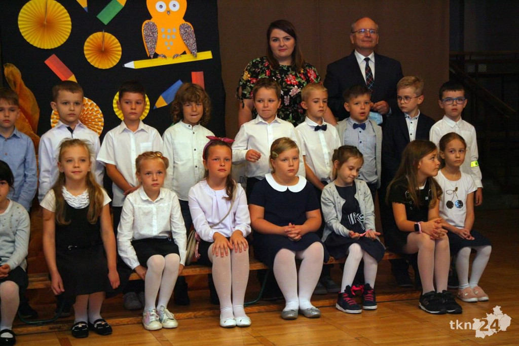 Witaj szkoło! Pierwszy dzwonek wybrzmiał w naszych podstawówkach [wideo, zdjęcia]