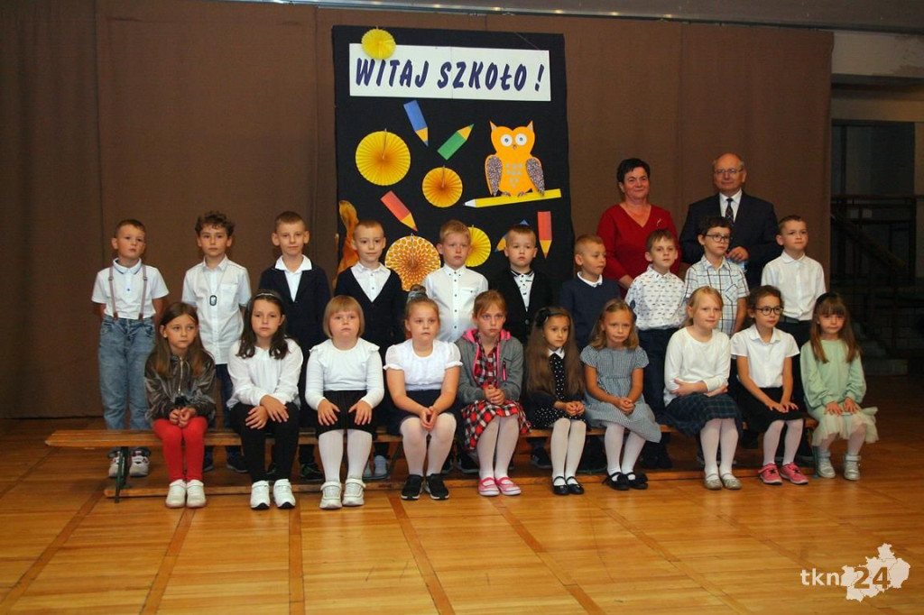 Witaj szkoło! Pierwszy dzwonek wybrzmiał w naszych podstawówkach [wideo, zdjęcia]
