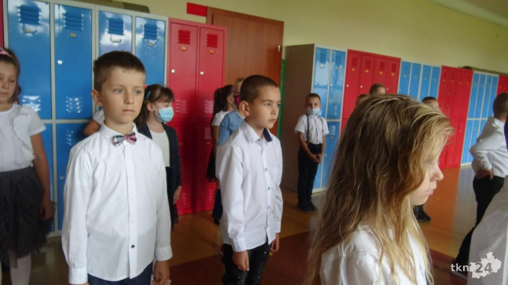 Witaj szkoło! Pierwszy dzwonek wybrzmiał w naszych podstawówkach [wideo, zdjęcia]