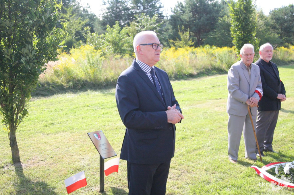 Patriotyczne spotkanie na Alejach Katyńskich. To początek `Koneckiego Września` [wideo, zdjęcia]