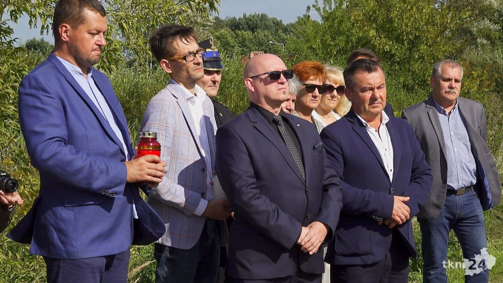 Patriotyczne spotkanie na Alejach Katyńskich. To początek `Koneckiego Września` [wideo, zdjęcia]
