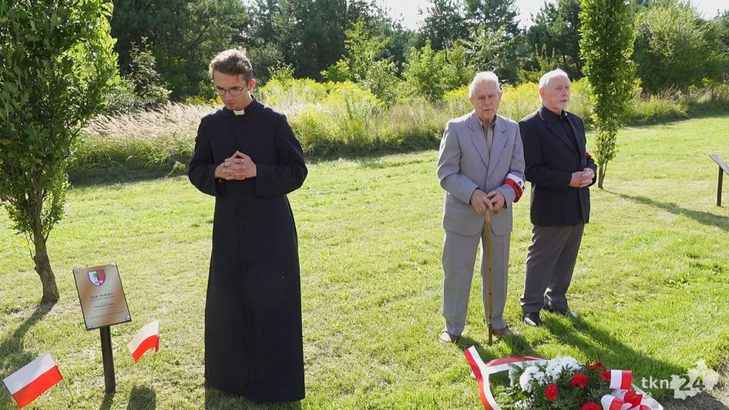 Patriotyczne spotkanie na Alejach Katyńskich. To początek `Koneckiego Września` [wideo, zdjęcia]