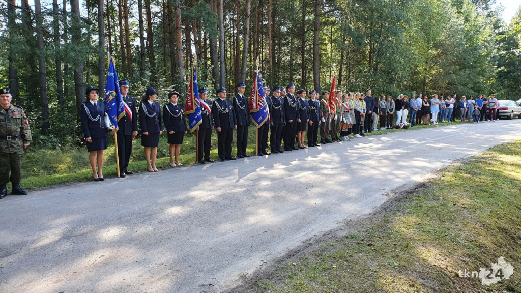 Modlili się za poległych w Trawnikach w 77. rocznicę bitwy [wideo, zdjęcia]