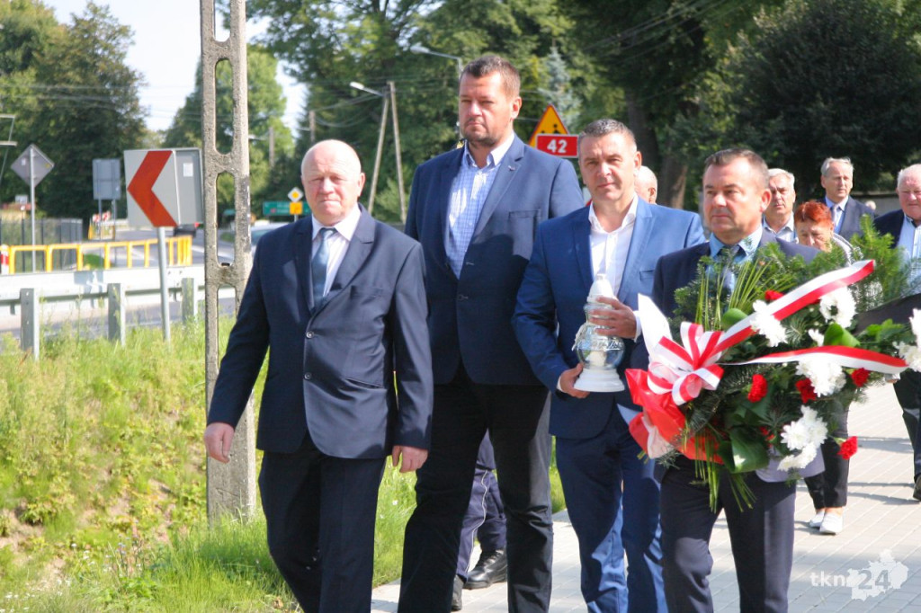 Społeczność Kazanowa pamięta o swoich bohaterach [wideo, zdjęcia]