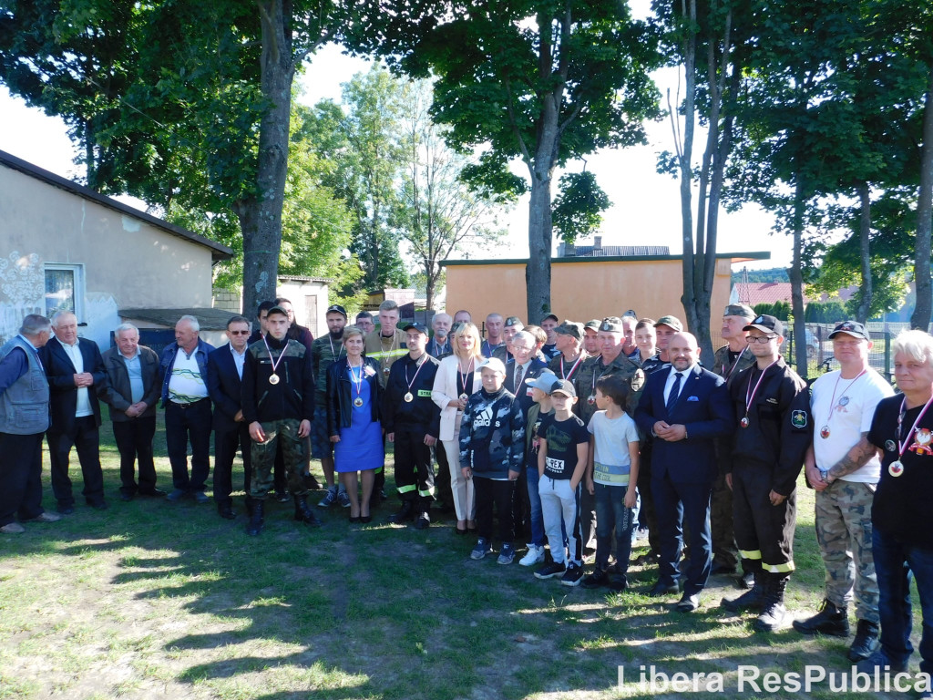 Wędrowali `Partyzanckim Szlakiem` [zdjęcia]
