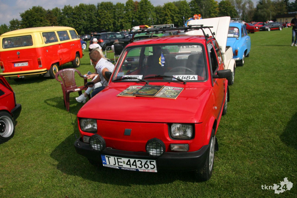 Motopiknik nie zawodzi. Mnóstwo aut i wiele atrakcji na osirze [wideo, zdjęcia]
