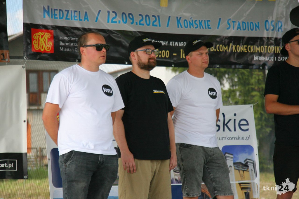 Motopiknik nie zawodzi. Mnóstwo aut i wiele atrakcji na osirze [wideo, zdjęcia]