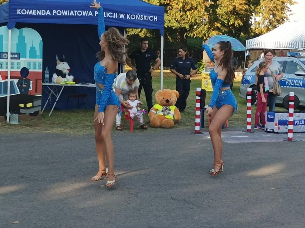Tańce i świetna zabawa na festynie KGW `Pod Dębami` [wideo, zdjęcia]