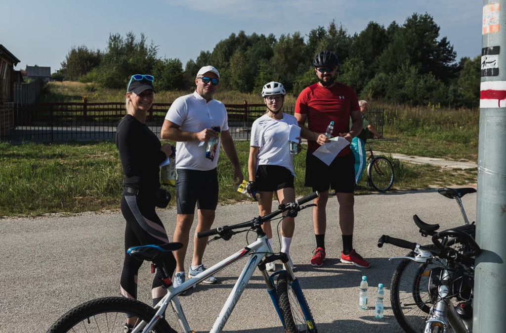 Mieszkańcy powiatu skarżyskiego i koneckiego na rowerowym szlaku [zdjęcia]