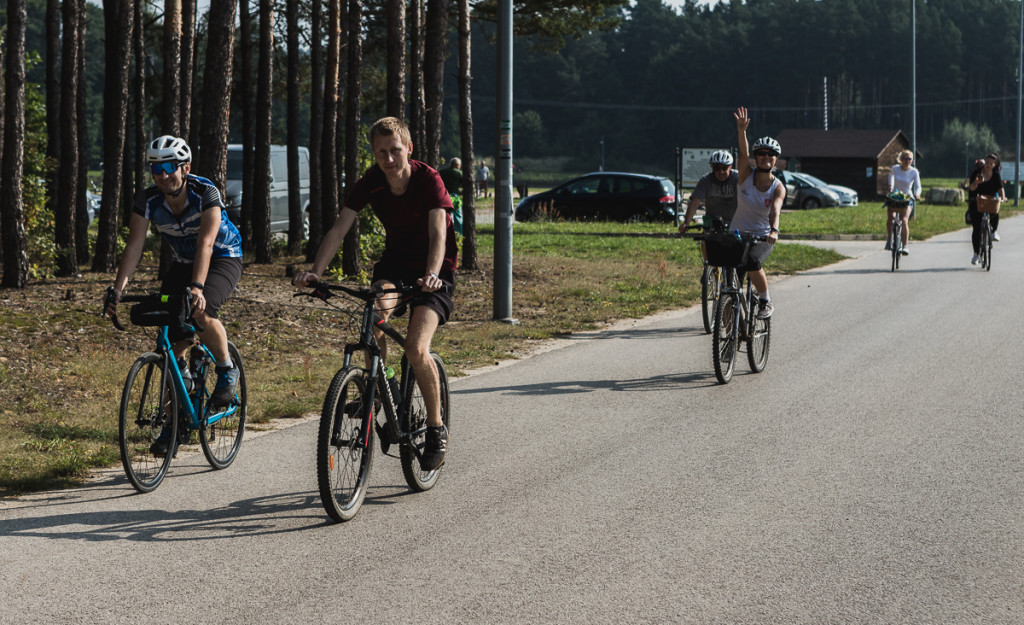 Mieszkańcy powiatu skarżyskiego i koneckiego na rowerowym szlaku [zdjęcia]