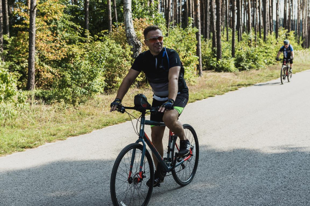 Mieszkańcy powiatu skarżyskiego i koneckiego na rowerowym szlaku [zdjęcia]