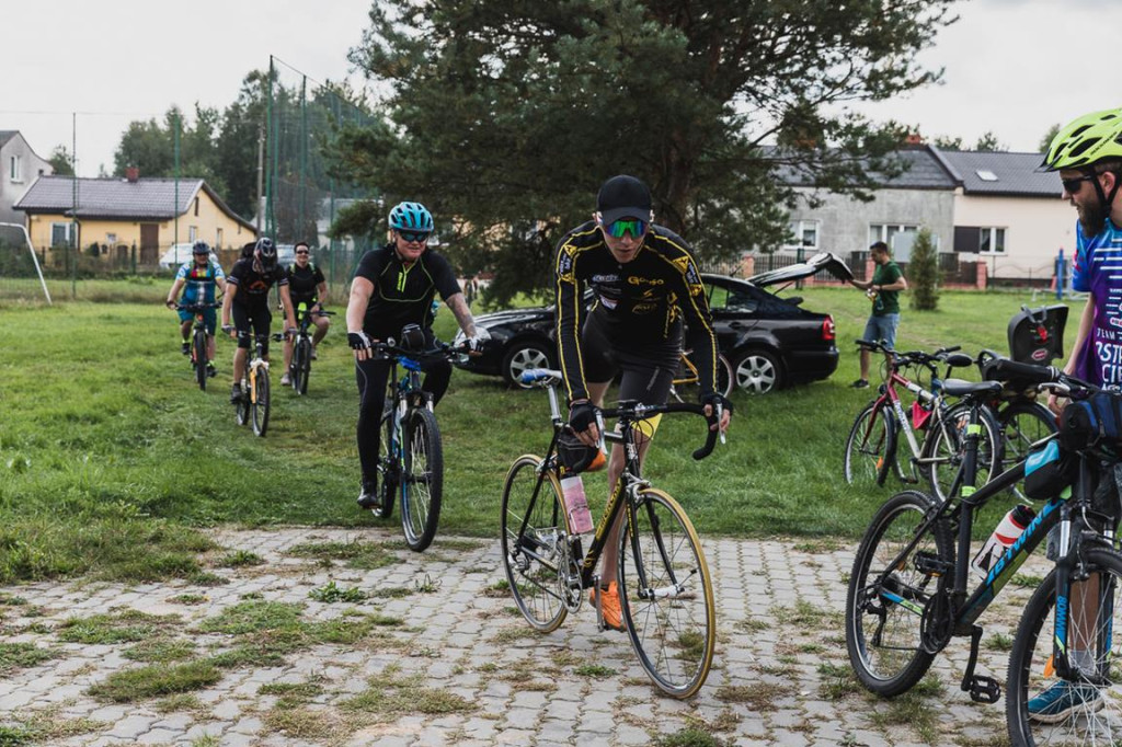Mieszkańcy powiatu skarżyskiego i koneckiego na rowerowym szlaku [zdjęcia]