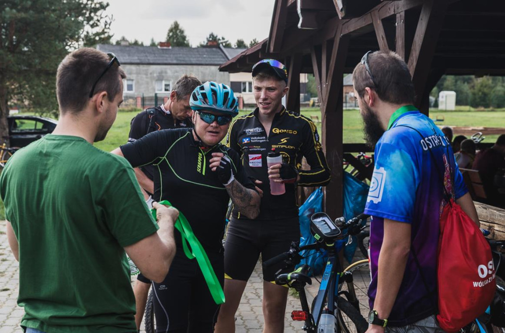 Mieszkańcy powiatu skarżyskiego i koneckiego na rowerowym szlaku [zdjęcia]