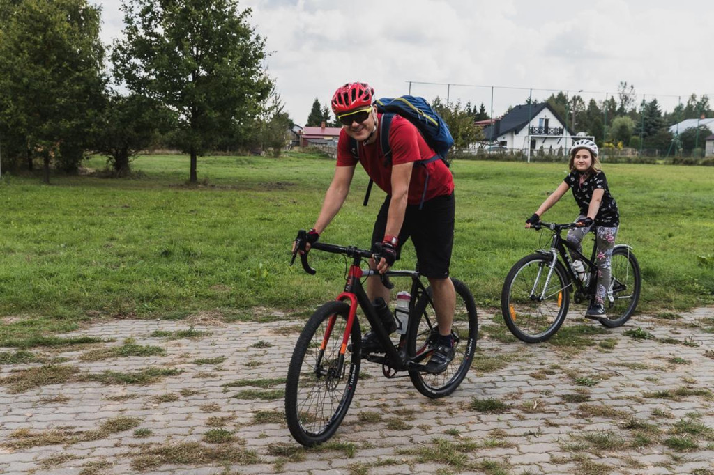 Mieszkańcy powiatu skarżyskiego i koneckiego na rowerowym szlaku [zdjęcia]