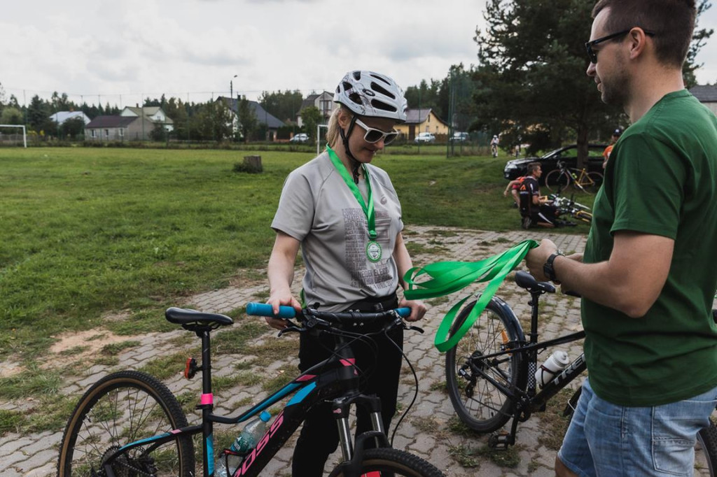 Mieszkańcy powiatu skarżyskiego i koneckiego na rowerowym szlaku [zdjęcia]