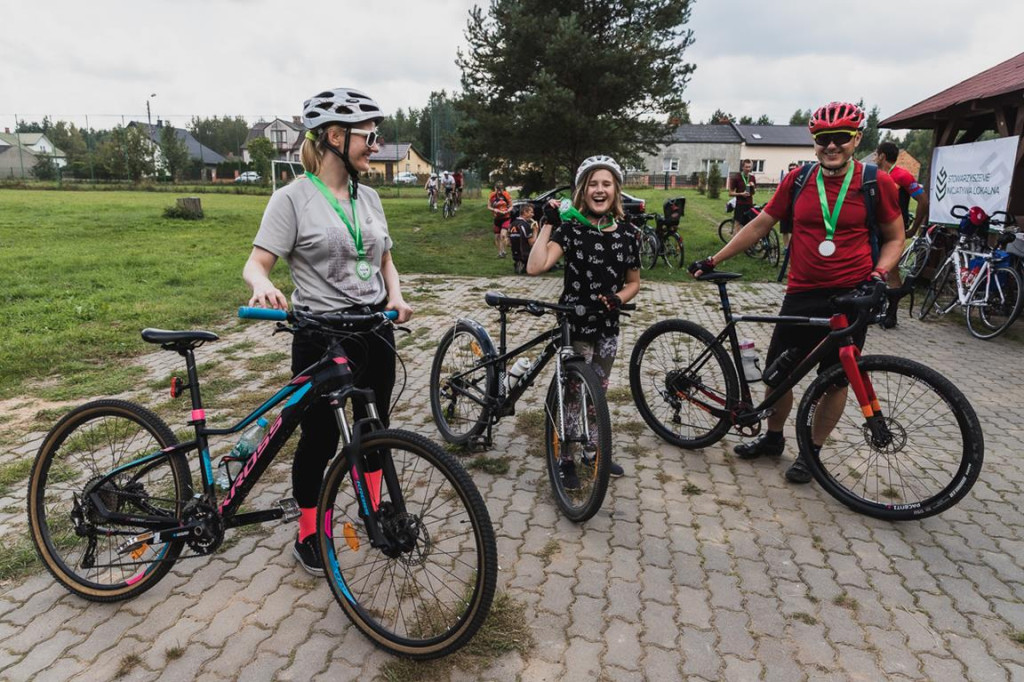 Mieszkańcy powiatu skarżyskiego i koneckiego na rowerowym szlaku [zdjęcia]