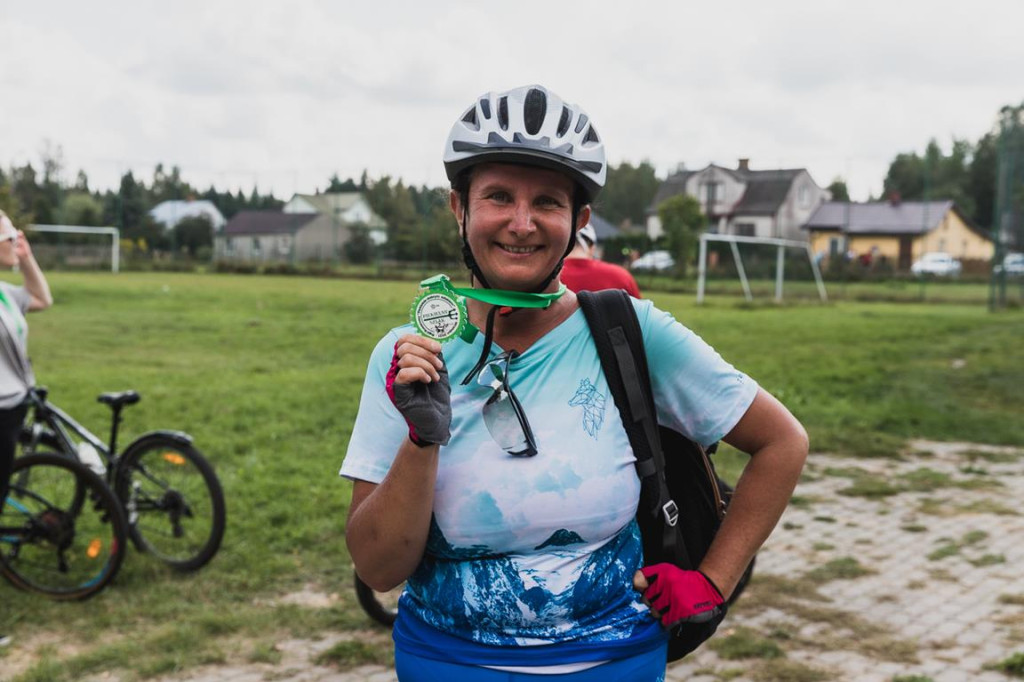 Mieszkańcy powiatu skarżyskiego i koneckiego na rowerowym szlaku [zdjęcia]