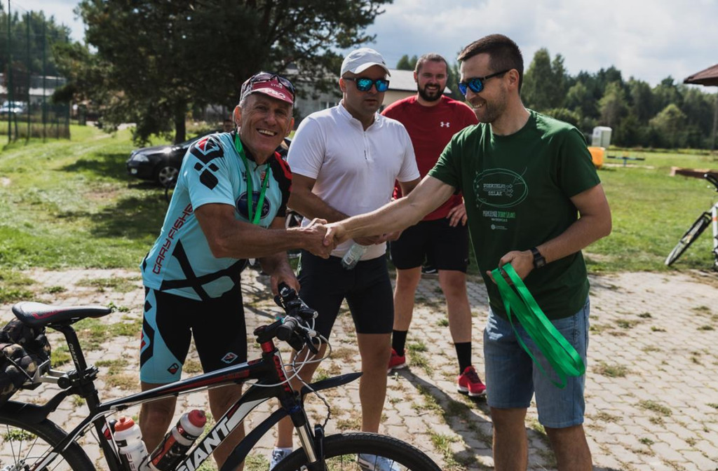 Mieszkańcy powiatu skarżyskiego i koneckiego na rowerowym szlaku [zdjęcia]