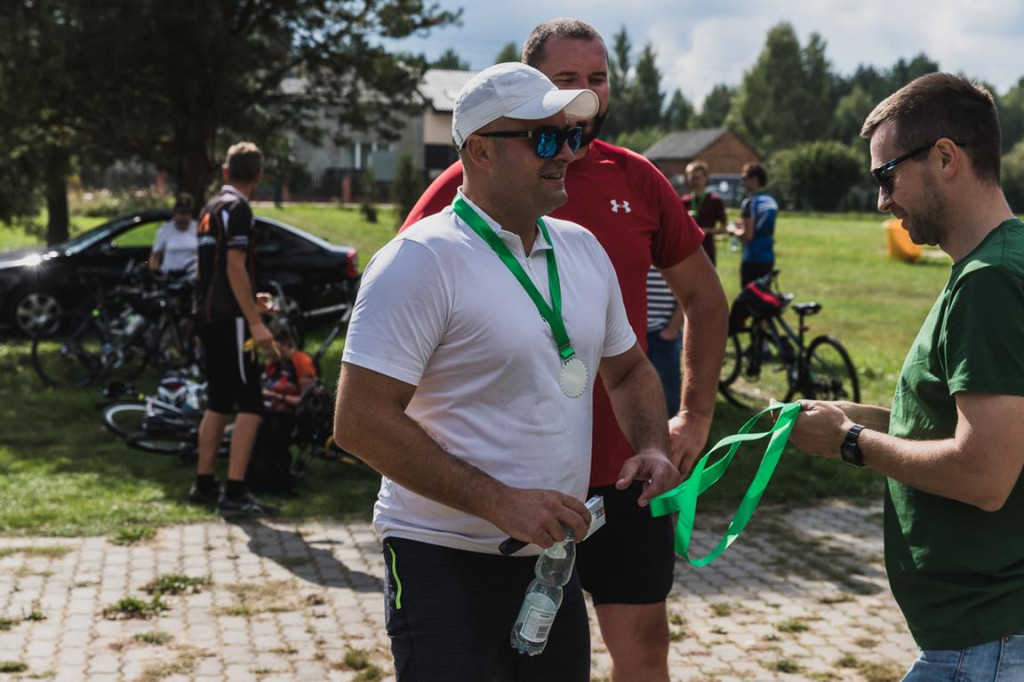 Mieszkańcy powiatu skarżyskiego i koneckiego na rowerowym szlaku [zdjęcia]