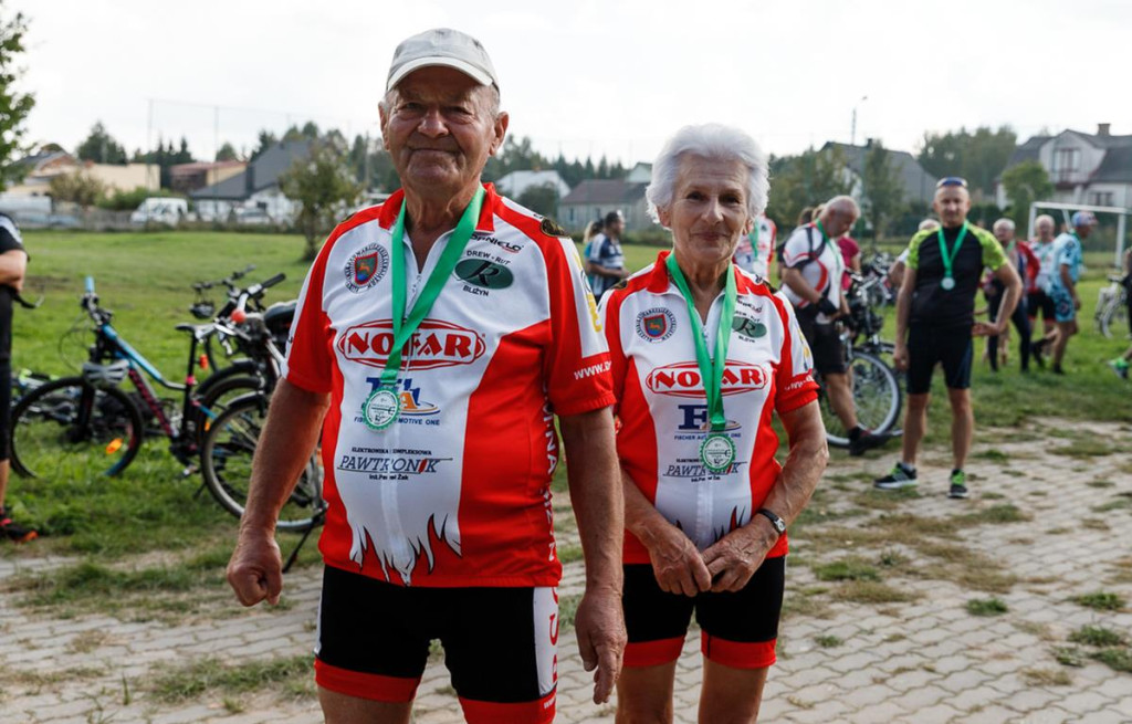 Mieszkańcy powiatu skarżyskiego i koneckiego na rowerowym szlaku [zdjęcia]