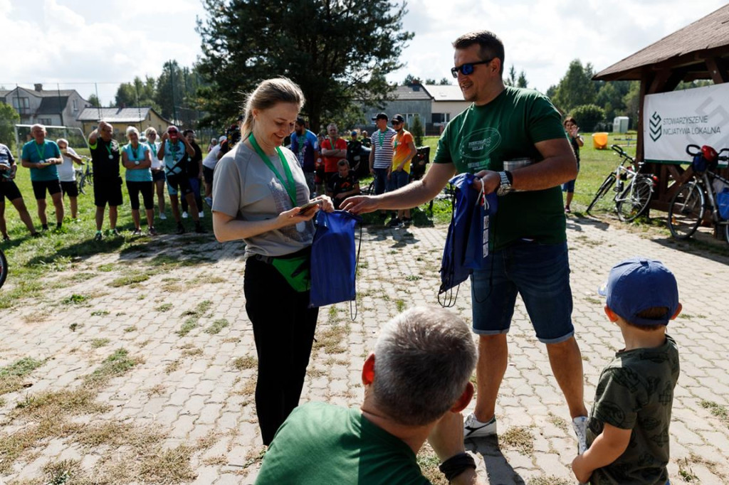 Mieszkańcy powiatu skarżyskiego i koneckiego na rowerowym szlaku [zdjęcia]