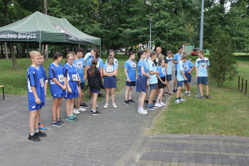 Sportowa rywalizacja w SOSW w Baryczy [zdjęcia]