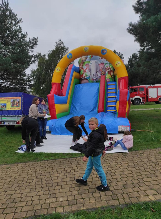 Zorganizowali piknik w Stąporkowie dla 5-letniej Oliwki [wideo, zdjęcia]