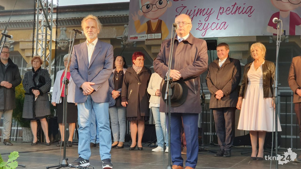 Święto seniorów w koneckim parku. Odbyły się `Senioralia` [wideo, zdjęcia]