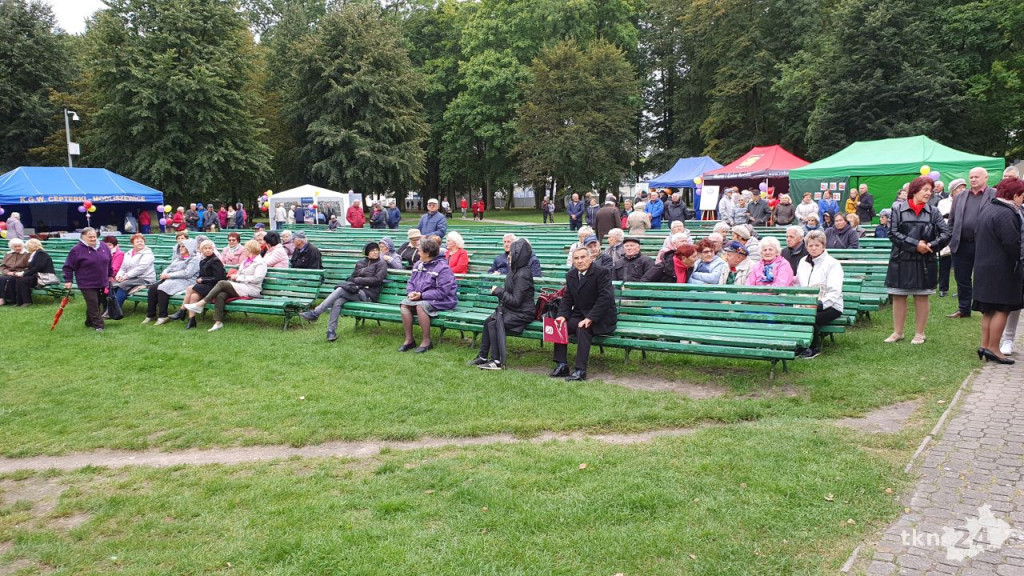 Święto seniorów w koneckim parku. Odbyły się `Senioralia` [wideo, zdjęcia]