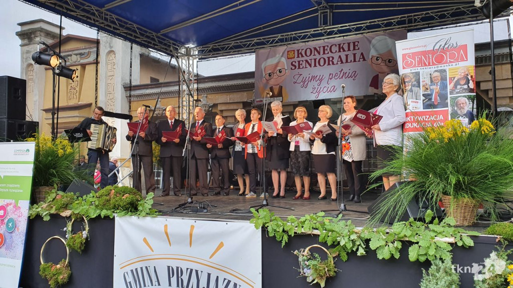 Święto seniorów w koneckim parku. Odbyły się `Senioralia` [wideo, zdjęcia]