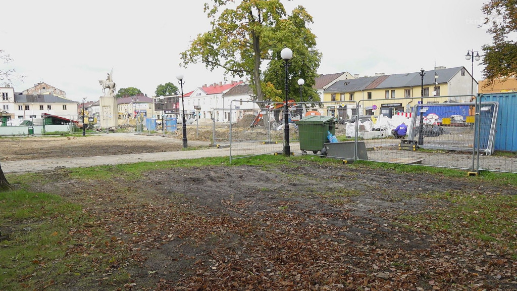 Zaglądamy do centrum Końskich. Jak przebiegają prace? [wideo, zdjęcia]