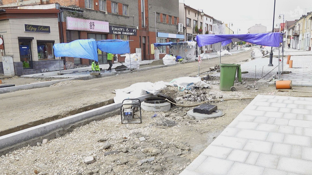Zaglądamy do centrum Końskich. Jak przebiegają prace? [wideo, zdjęcia]
