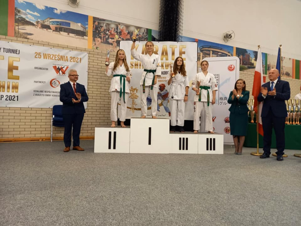 10 medali Koneckiego Klubu Karate w Kobierzycach! [zdjęcia]