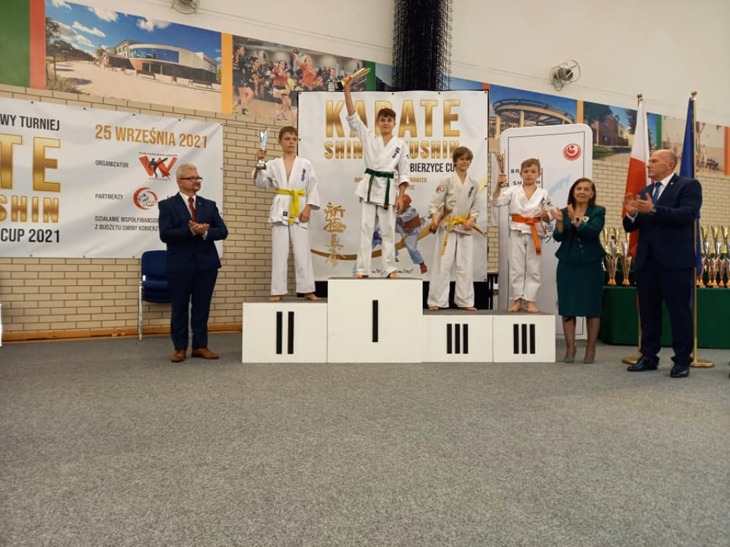 10 medali Koneckiego Klubu Karate w Kobierzycach! [zdjęcia]