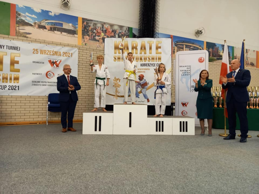 10 medali Koneckiego Klubu Karate w Kobierzycach! [zdjęcia]