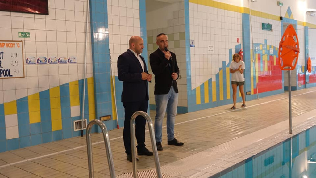 Pływackie zawody o Puchar Marszałka Województwa w Czarnieckiej Górze [zdjęcia]