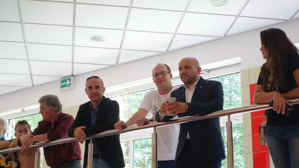 Pływackie zawody o Puchar Marszałka Województwa w Czarnieckiej Górze [zdjęcia]