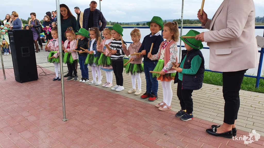 Nowe drzewa nad Antoniowem. Tak gmina dba o Czyste Powietrze [wideo, zdjęcia]