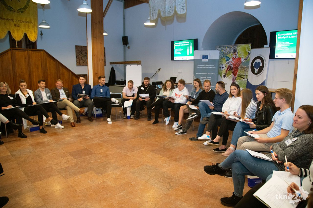 Młodzi otwarci na Europę.  Pierwsza edycja Europejskiej Akademii Młodych Liderów Wsi już za nami! [wideo, zdjęcia]