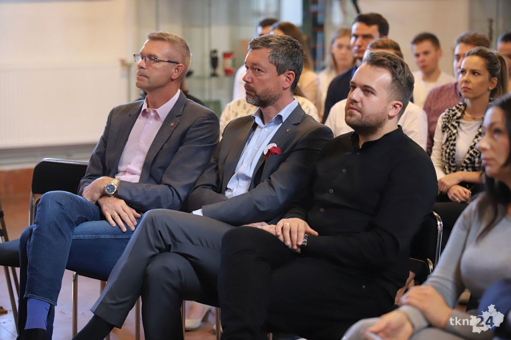 Młodzi otwarci na Europę.  Pierwsza edycja Europejskiej Akademii Młodych Liderów Wsi już za nami! [wideo, zdjęcia]