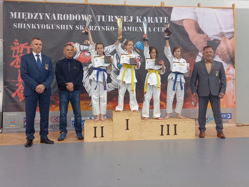 Koneccy karatecy z worem medali na zawodach w Skarżysku [zdjęcia]