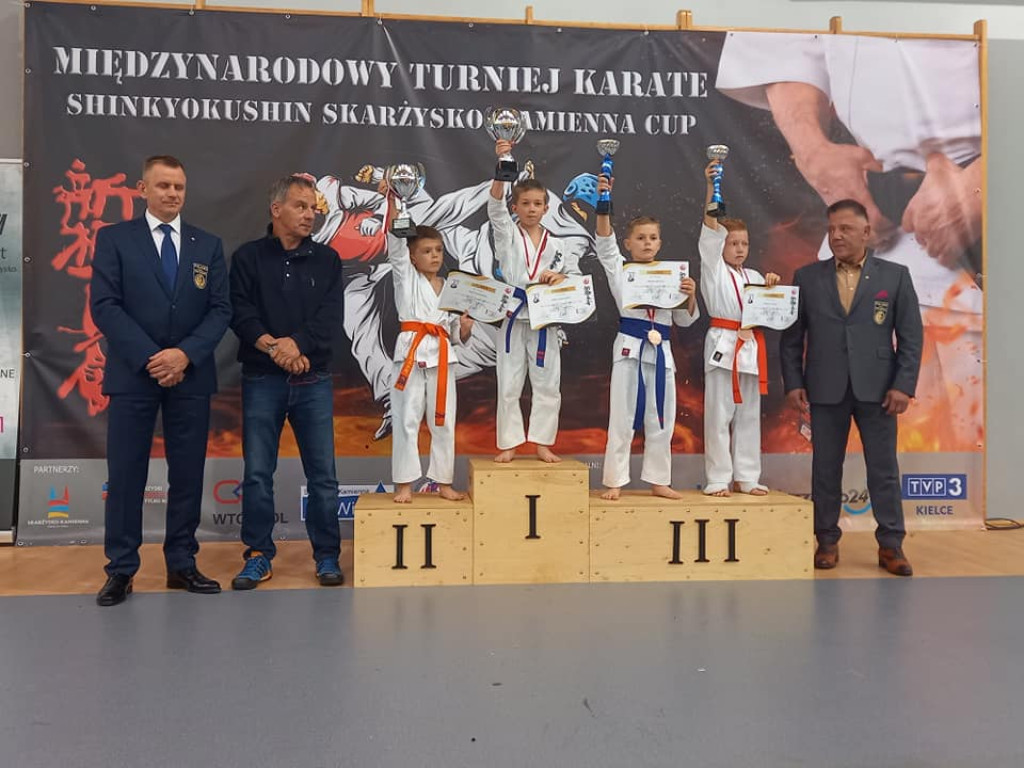 Koneccy karatecy z worem medali na zawodach w Skarżysku [zdjęcia]