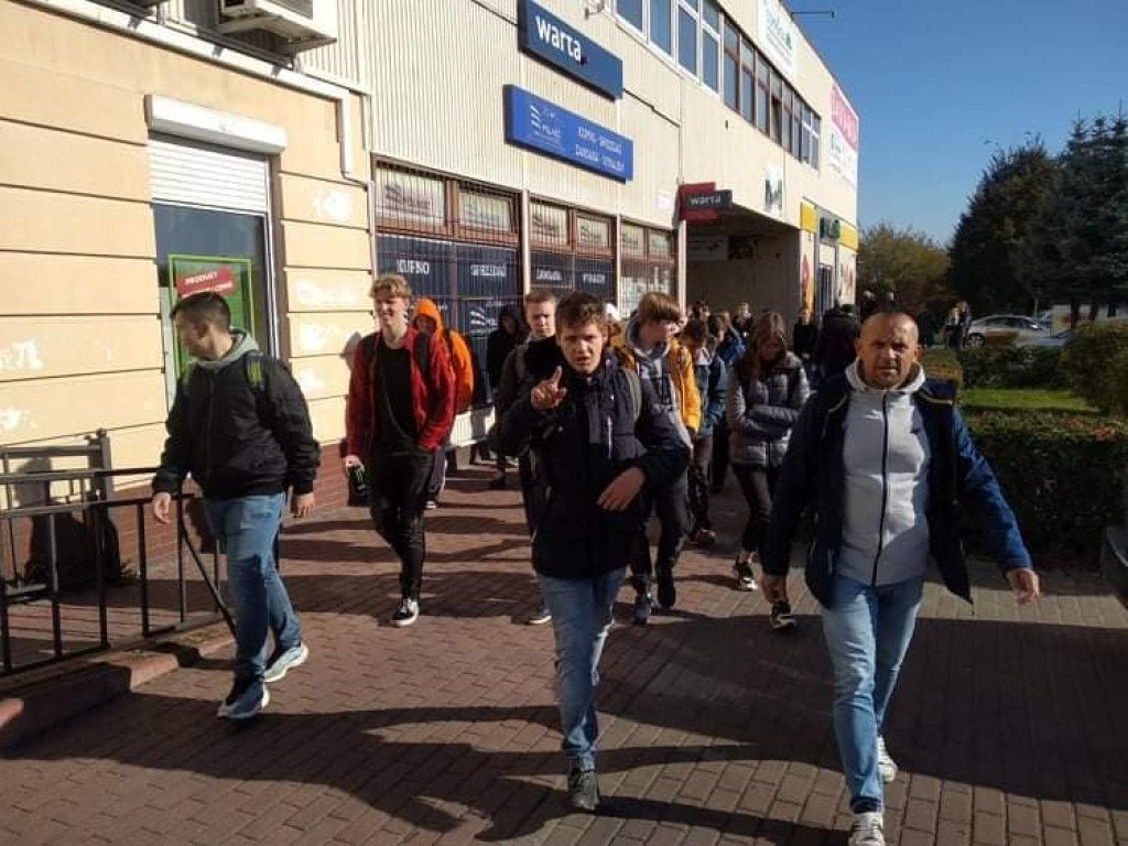 Powtórzyli spacer historyczny. Tym razem dla uczniów [zdjęcia]