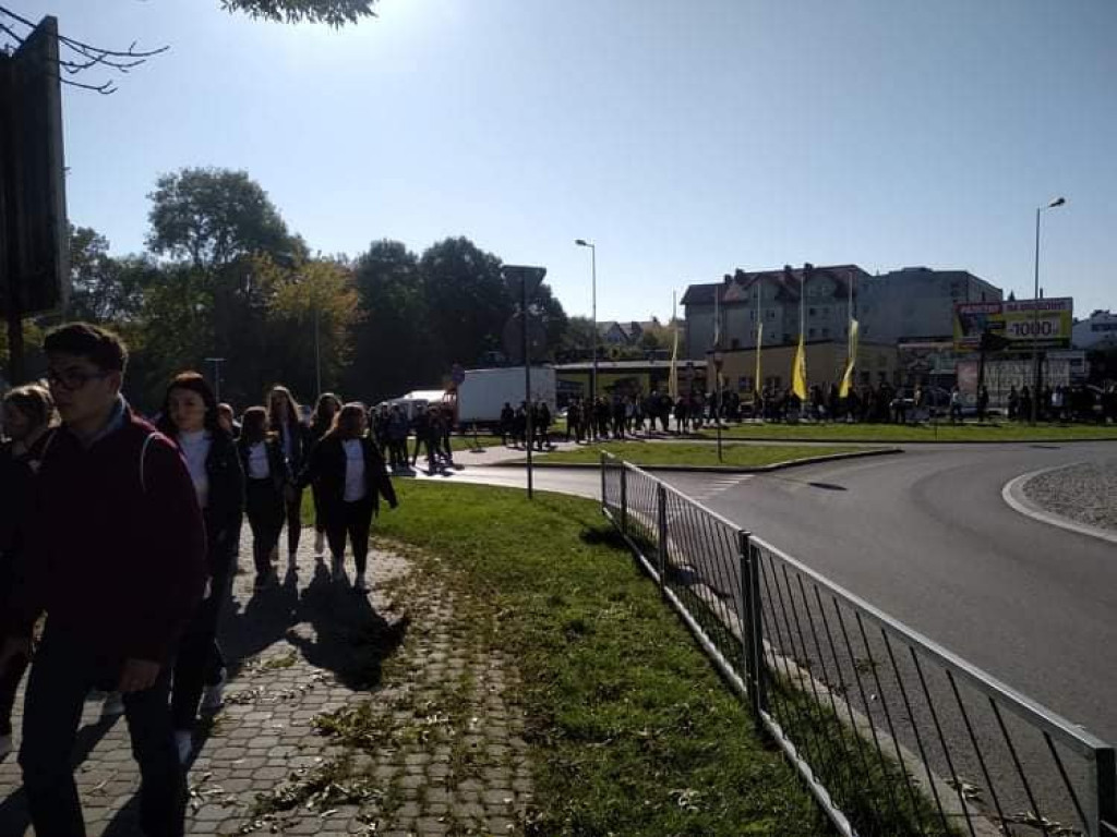Powtórzyli spacer historyczny. Tym razem dla uczniów [zdjęcia]