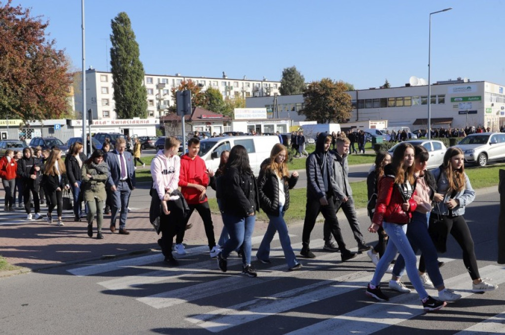 Powtórzyli spacer historyczny. Tym razem dla uczniów [zdjęcia]